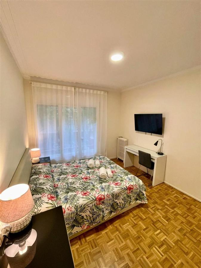 Villarroel Habitaciones Barcellona Esterno foto