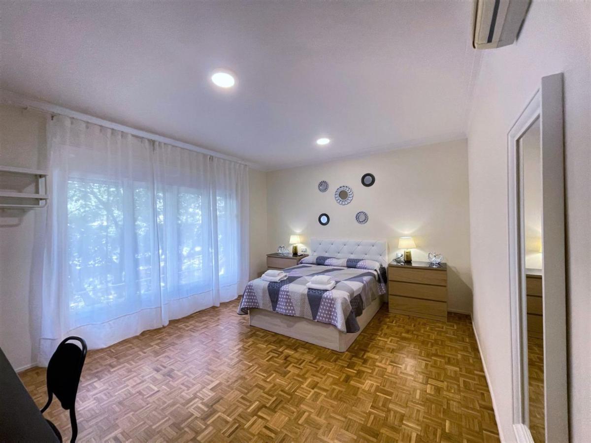 Villarroel Habitaciones Barcellona Esterno foto